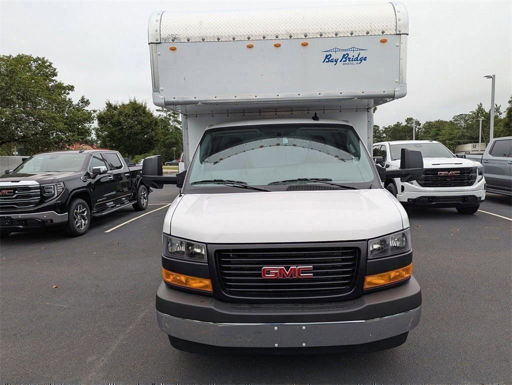 New 2025 GMC Savana 3500 Extended w/ Power Convenience Package RWD image 3