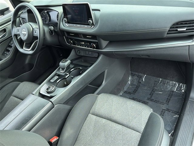 Used 2024 Nissan Rogue SV image 37