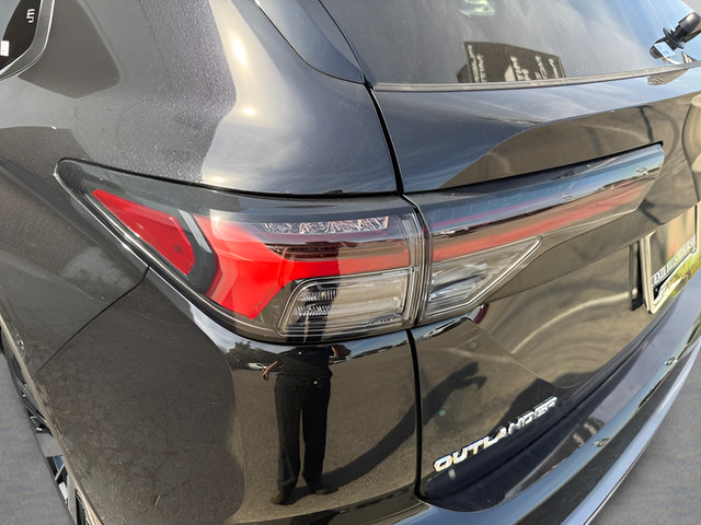 New 2026 Mitsubishi Outlander SEL FWD image 33