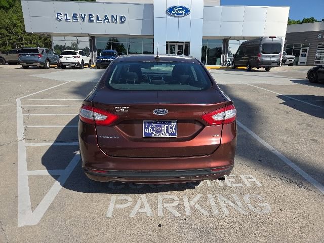 Used 2016 Ford Fusion SE FWD image 5