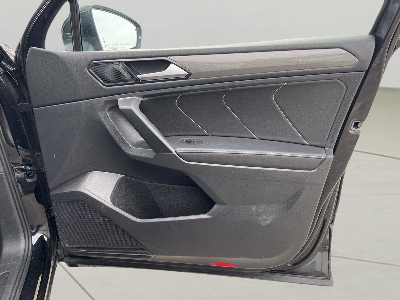 Used 2023 Volkswagen Tiguan SE image 19