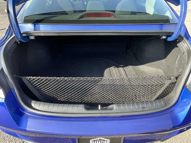 Used 2023 Hyundai Elantra Blue image 9
