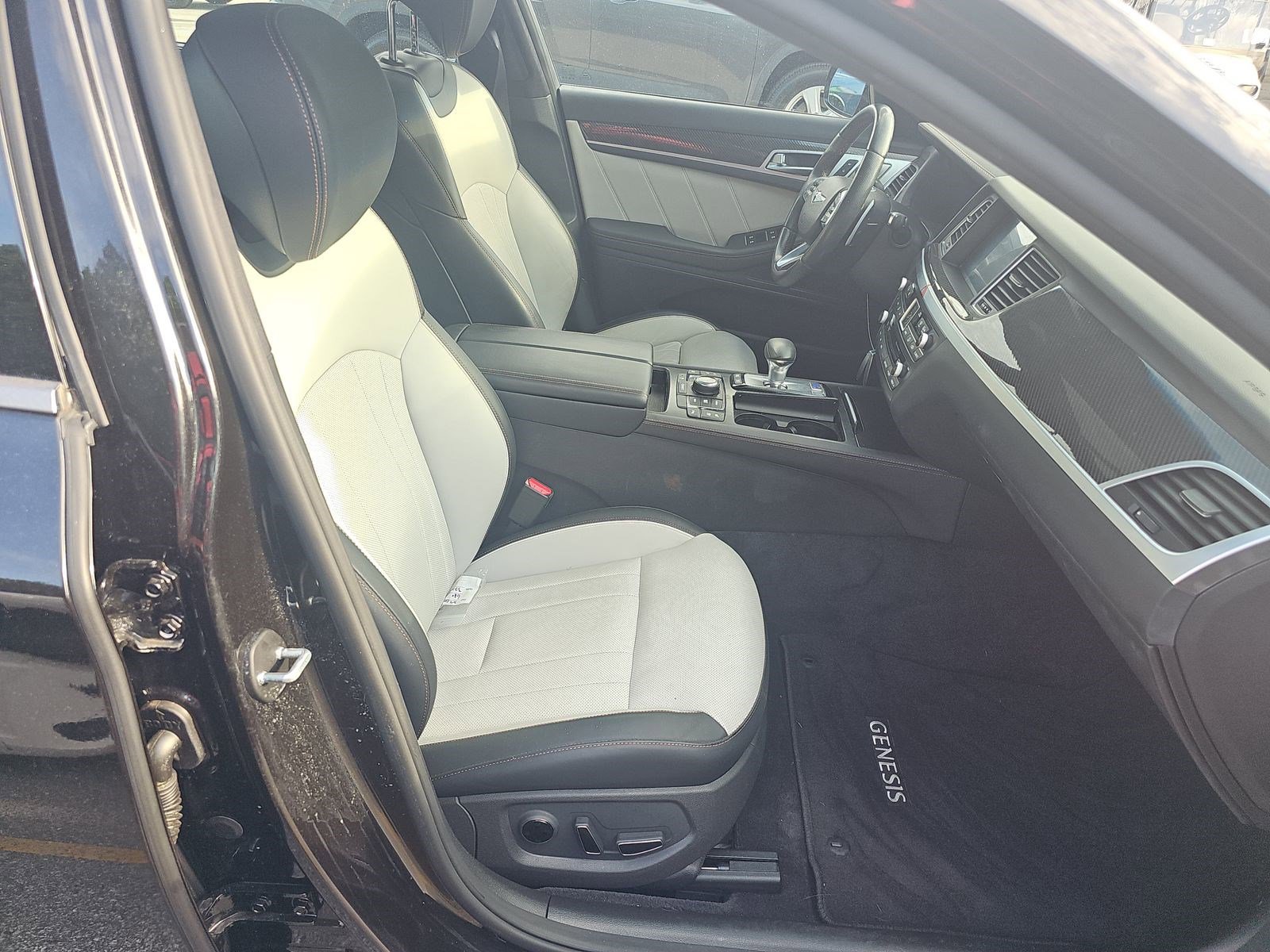 Used 2019 Genesis G80 3.3T Sport RWD image 14
