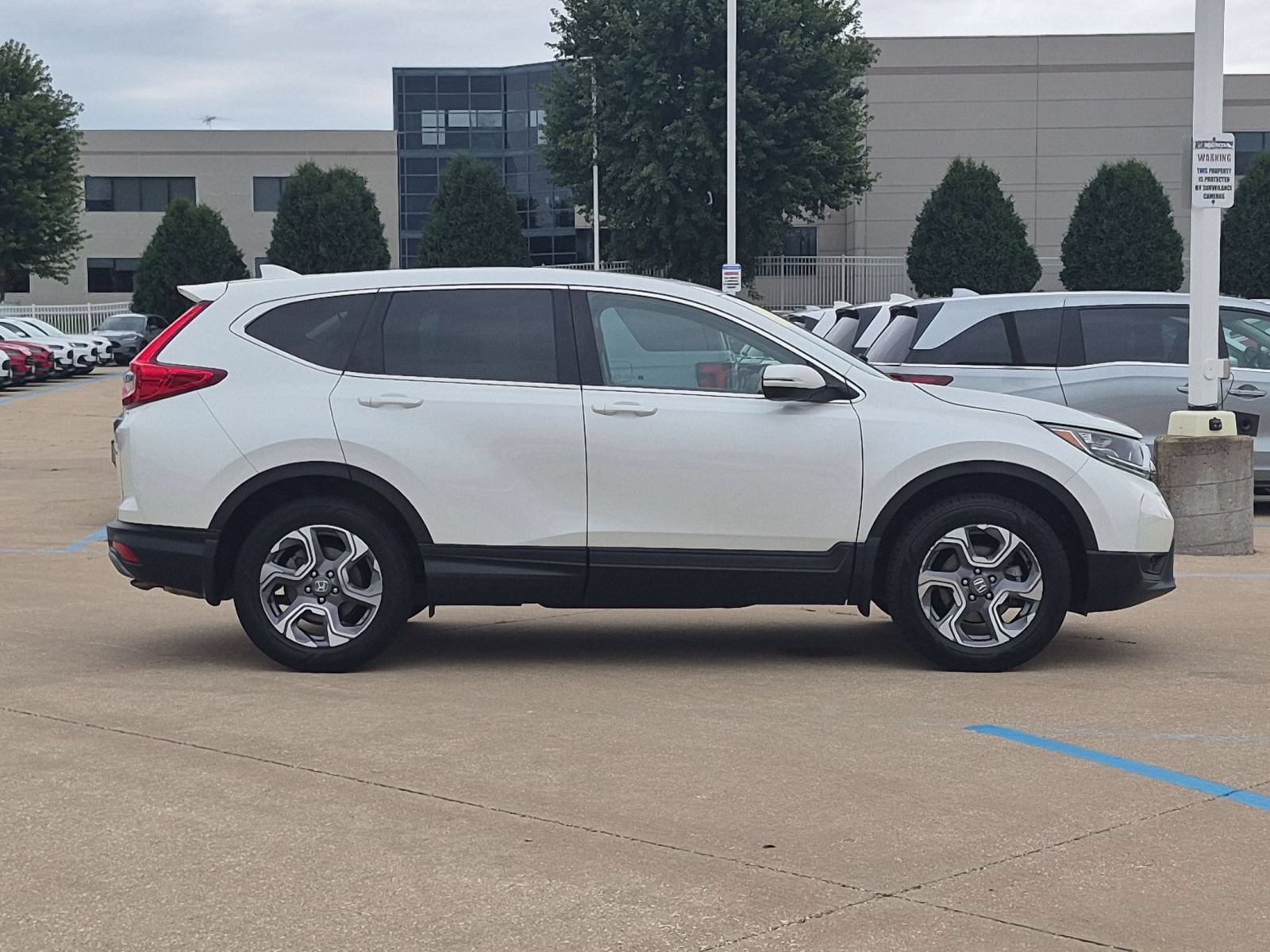 Used 2017 Honda CR-V EX image 5