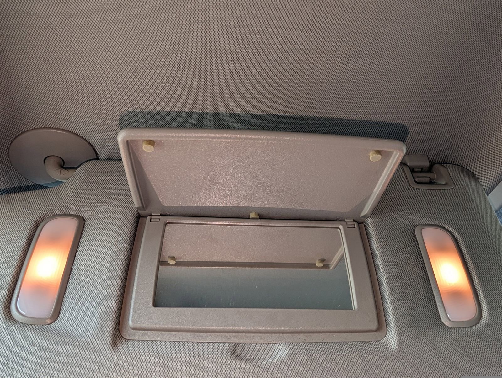 Used 2018 Buick Encore Essence image 34