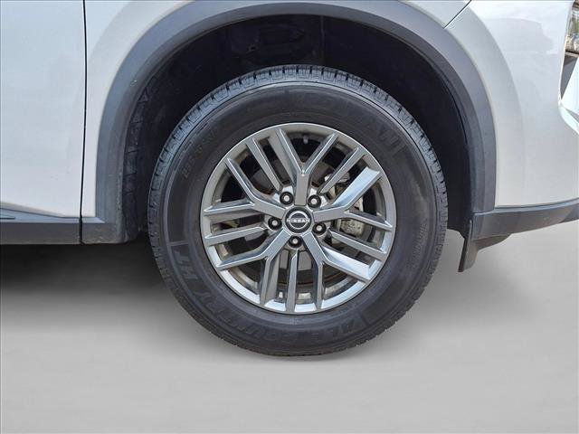 Used 2024 Nissan Rogue S FWD image 22