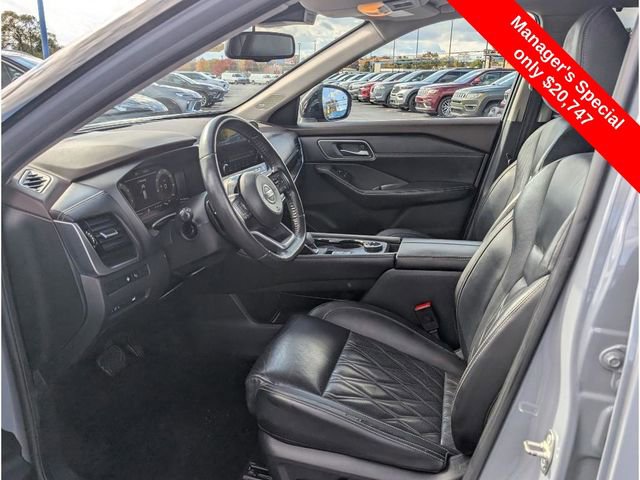 Used 2021 Nissan Rogue Platinum image 13