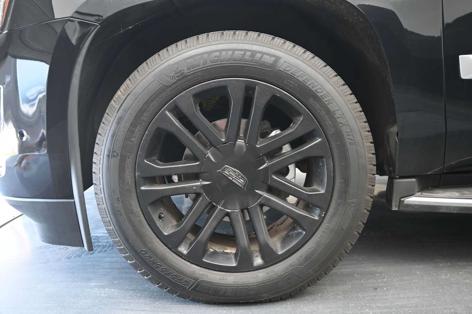 Used 2018 Cadillac Escalade 4WD image 10