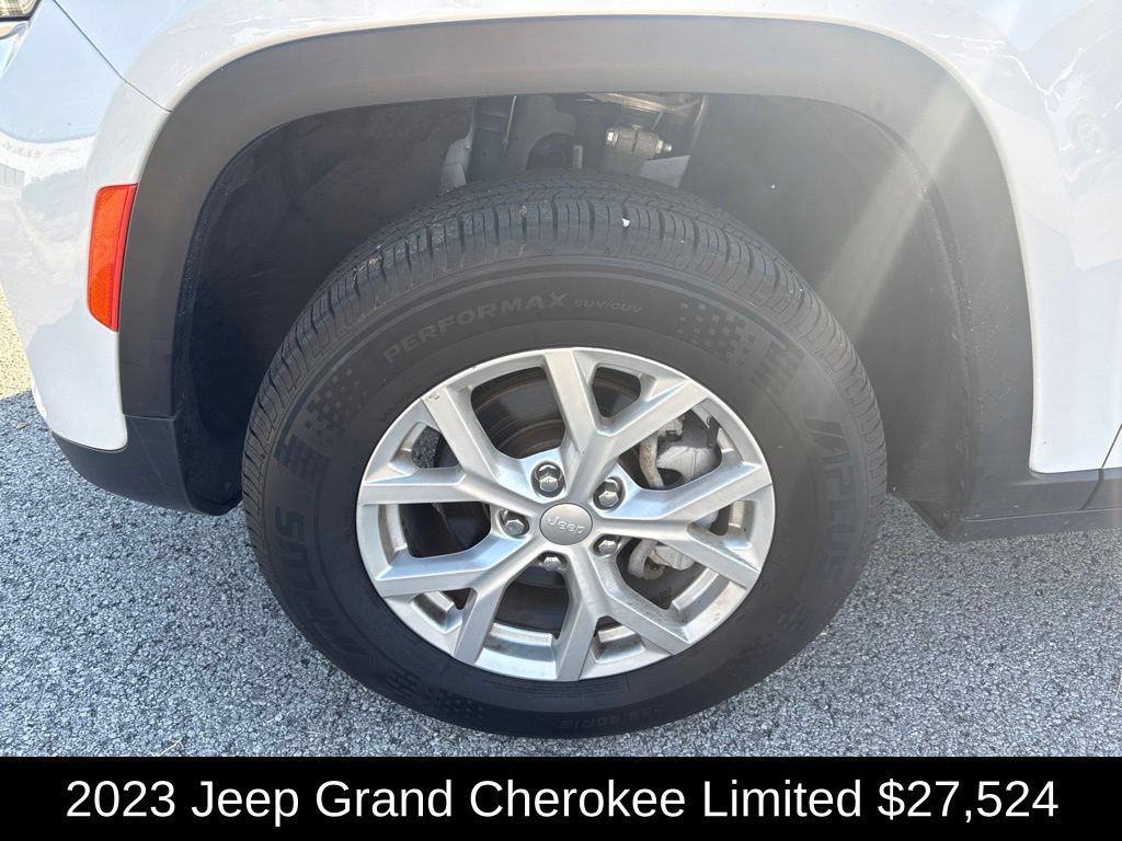 Used 2023 Jeep Grand Cherokee Limited AWD/4WD image 9