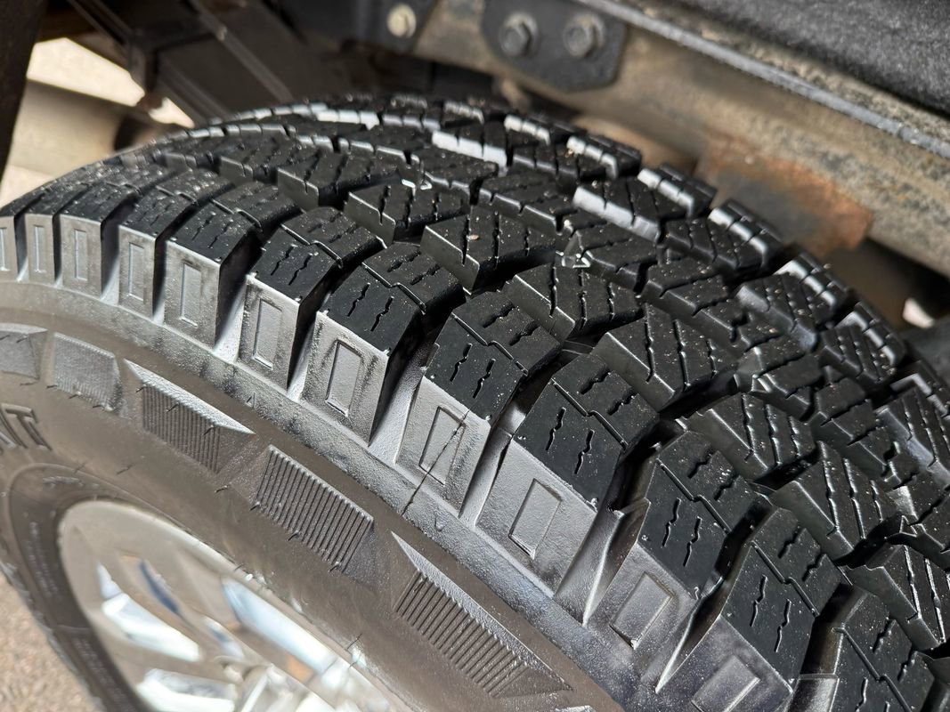 Used 2019 Chevrolet Silverado 3500 High Country w/ Duramax Plus Package image 11