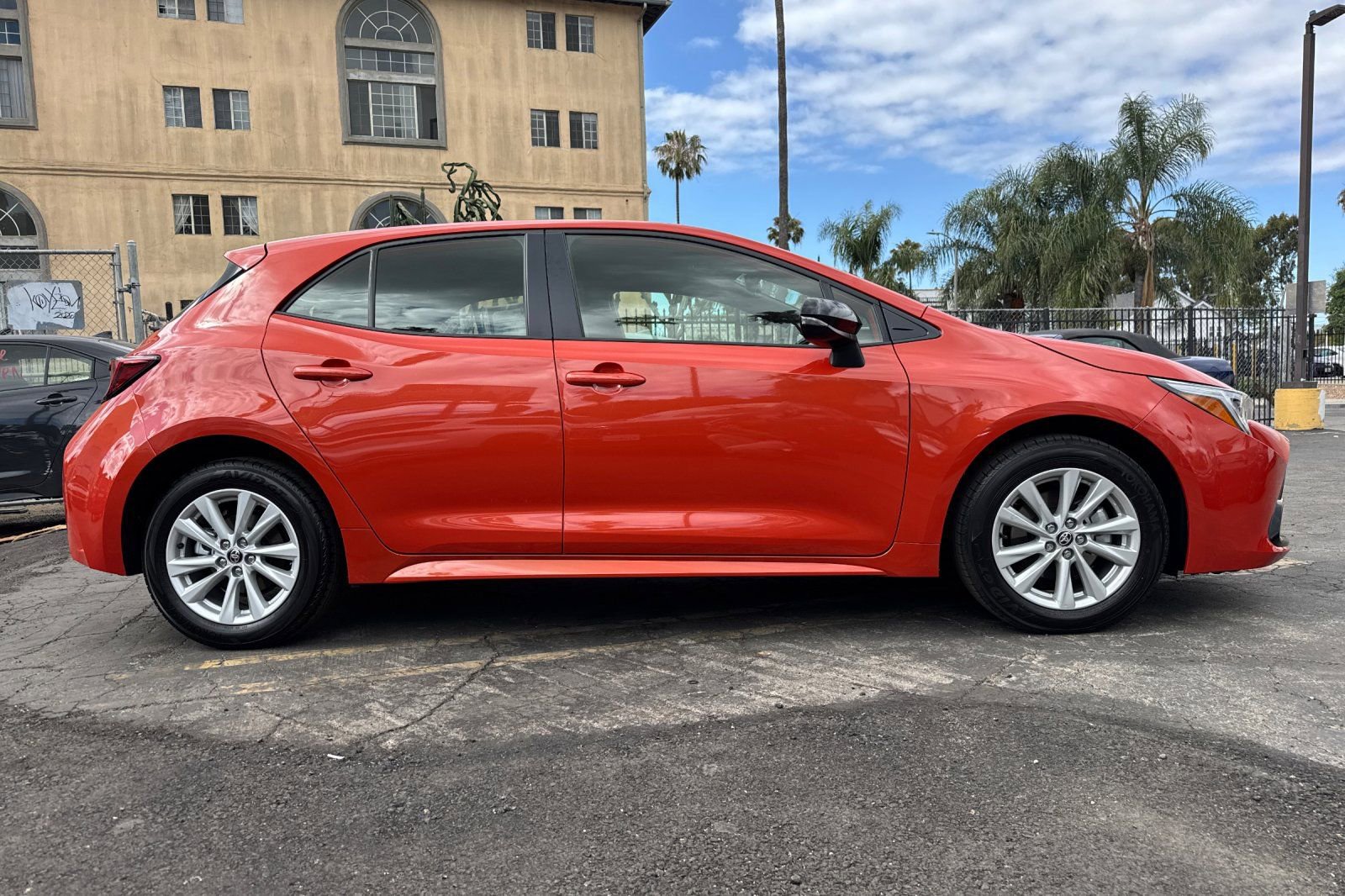 Used 2026 Toyota Corolla SE FWD image 3