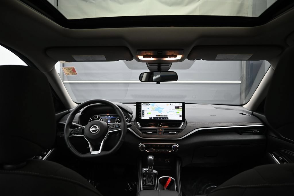 Certified 2023 Nissan Altima 2.5 SV w/ SV Premium Package AWD/4WD image 29