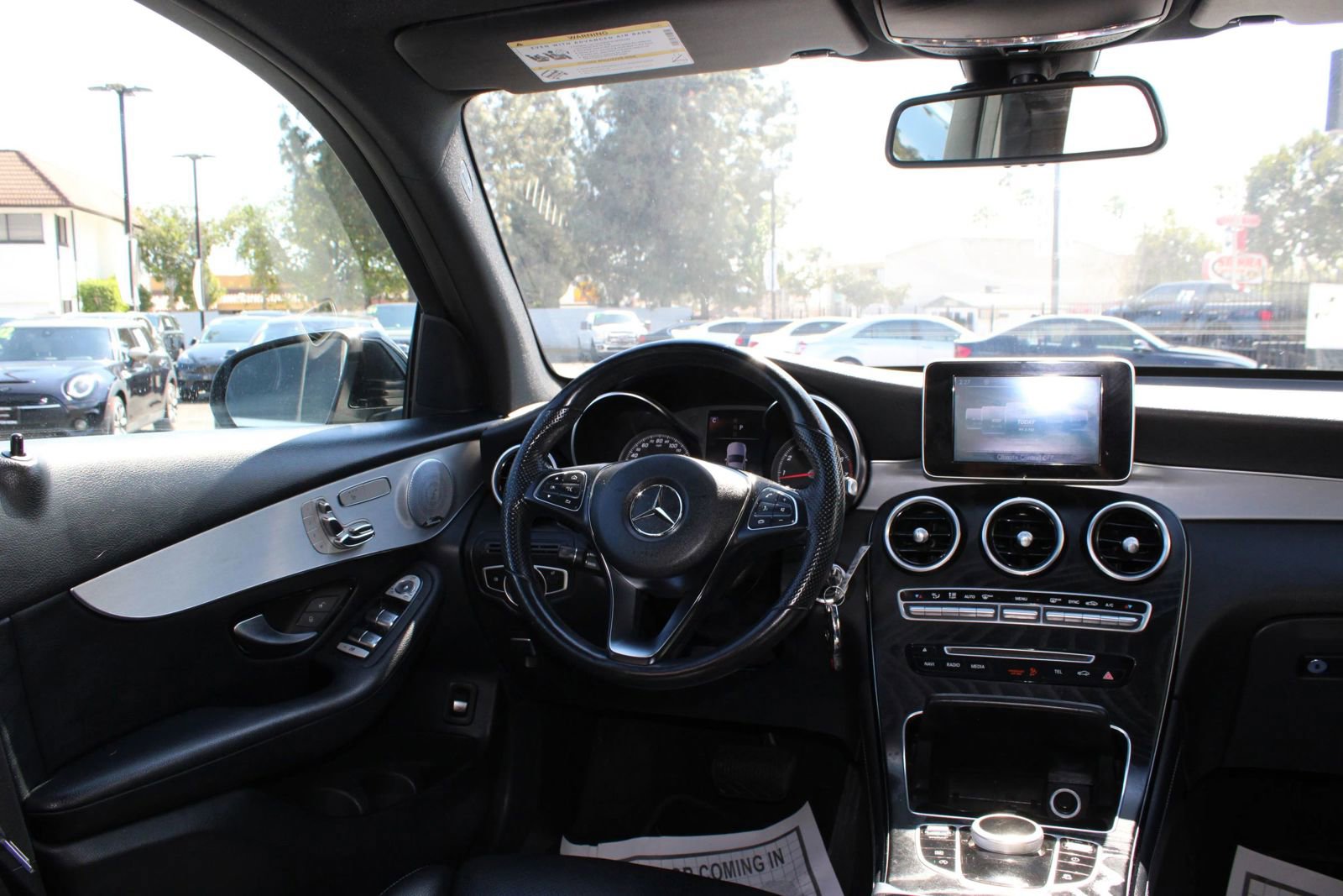 Used 2019 Mercedes-Benz GLC 300 4MATIC w/ Premium Package image 26