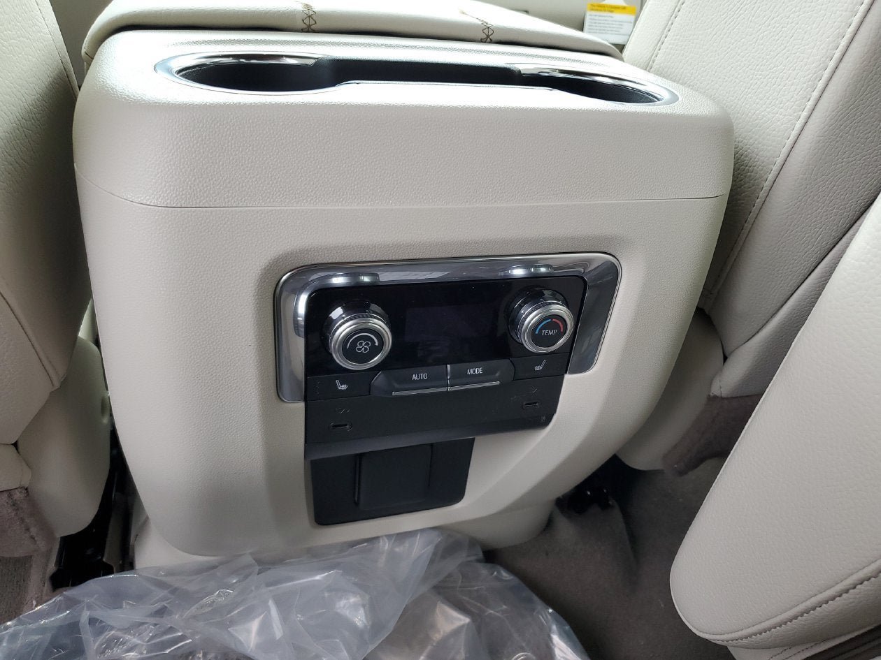 New 2027 GMC Yukon Denali w/ Sun & Power Step Package RWD image 16