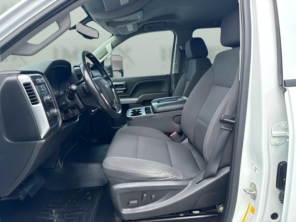 Used 2018 Chevrolet Silverado 2500 LT w/ Custom Sport Edition AWD/4WD image 5