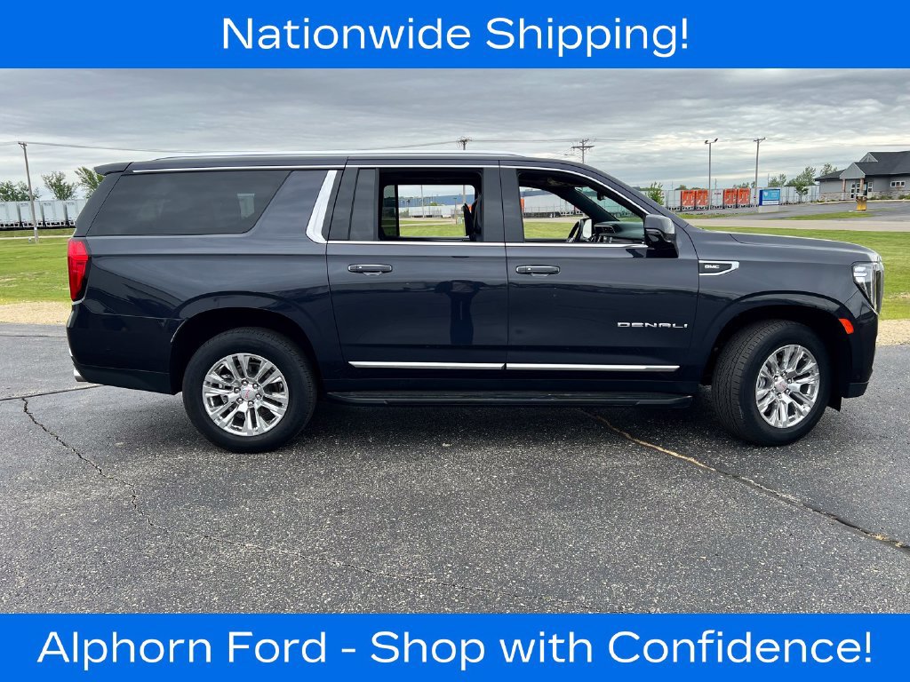 Used 2023 GMC Yukon XL Denali w/ Advanced Technology Package AWD/4WD image 2