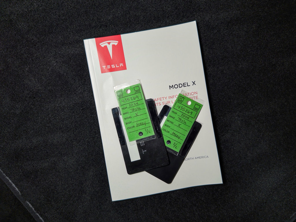 Used 2024 Tesla Model X image 22