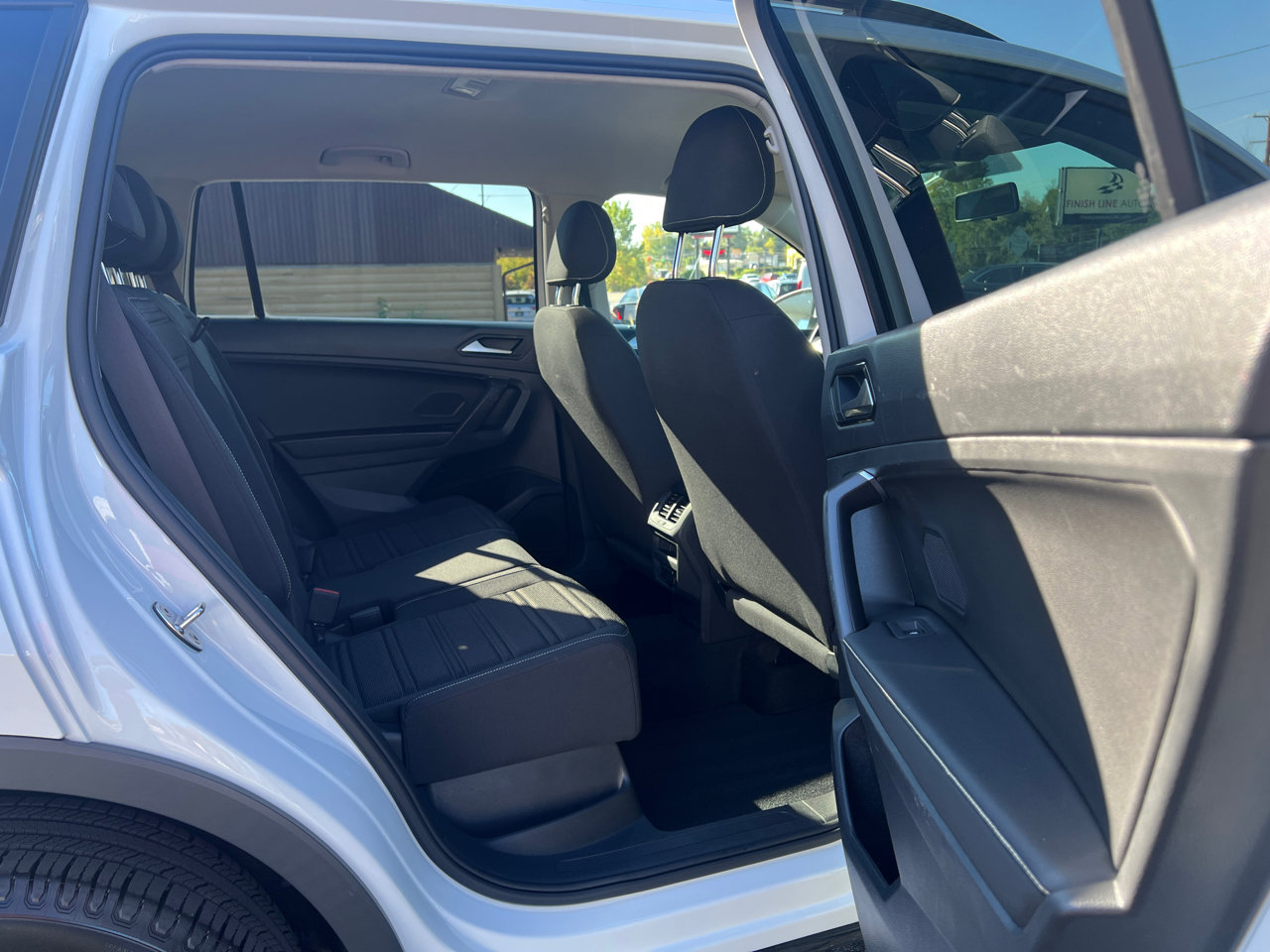 Used 2022 Volkswagen Tiguan S image 38