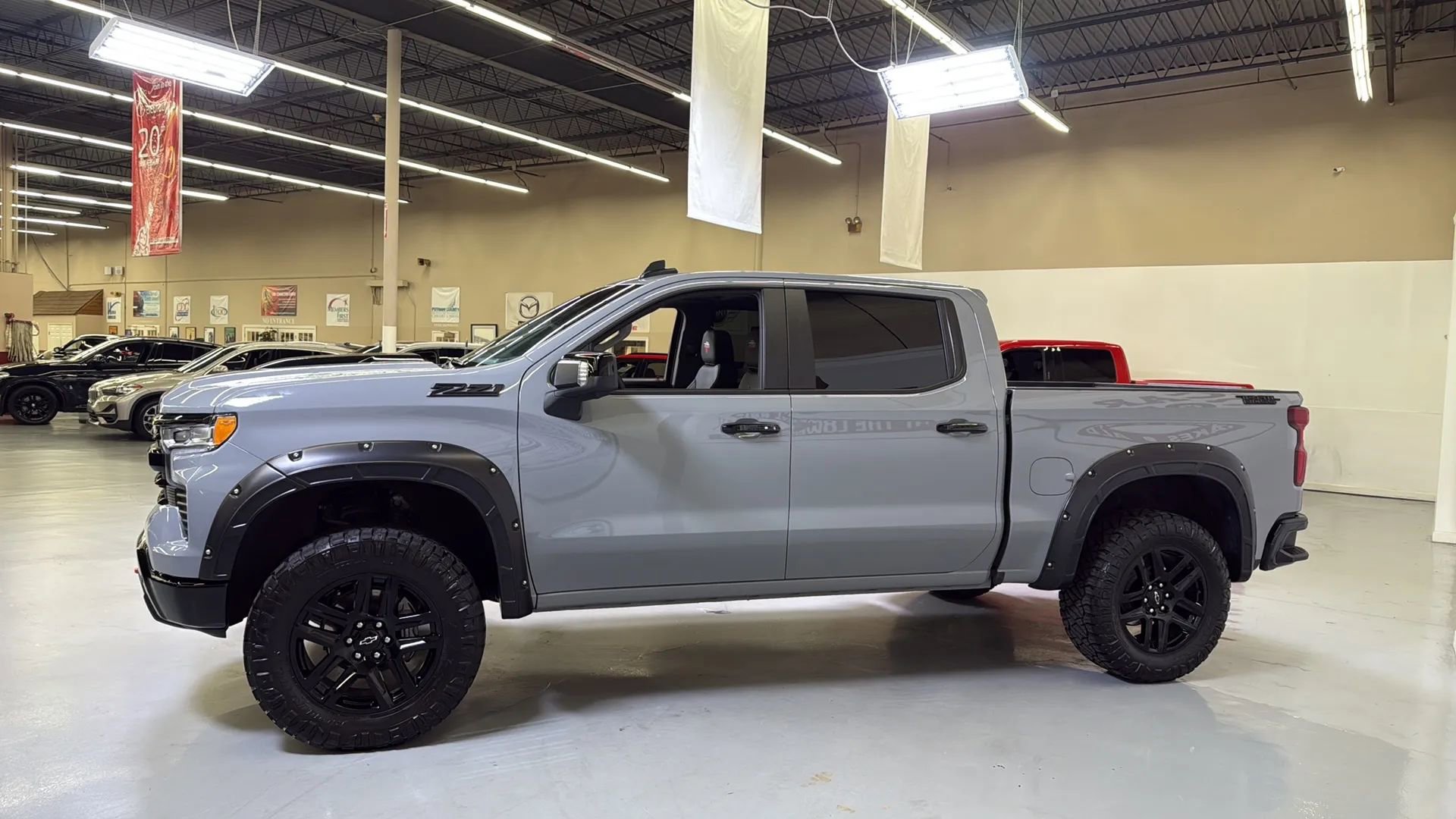 Used 2024 Chevrolet Silverado 1500 LT Trail Boss w/ LT Trail Boss Premium Package image 7