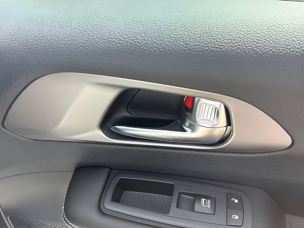 New 2027 Chrysler Pacifica Select AWD/4WD image 14