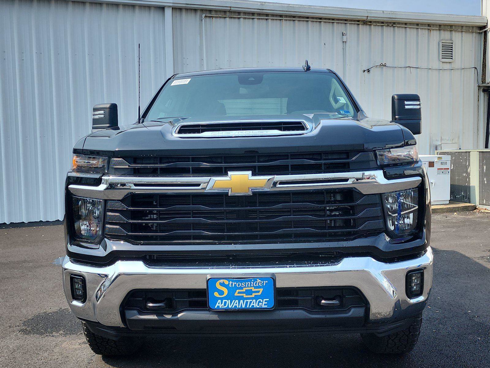 New 2026 Chevrolet Silverado 2500 LT image 8