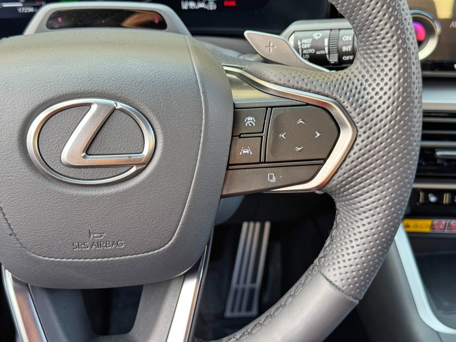 Used 2024 Lexus TX 500h AWD w/ Technology Package image 22