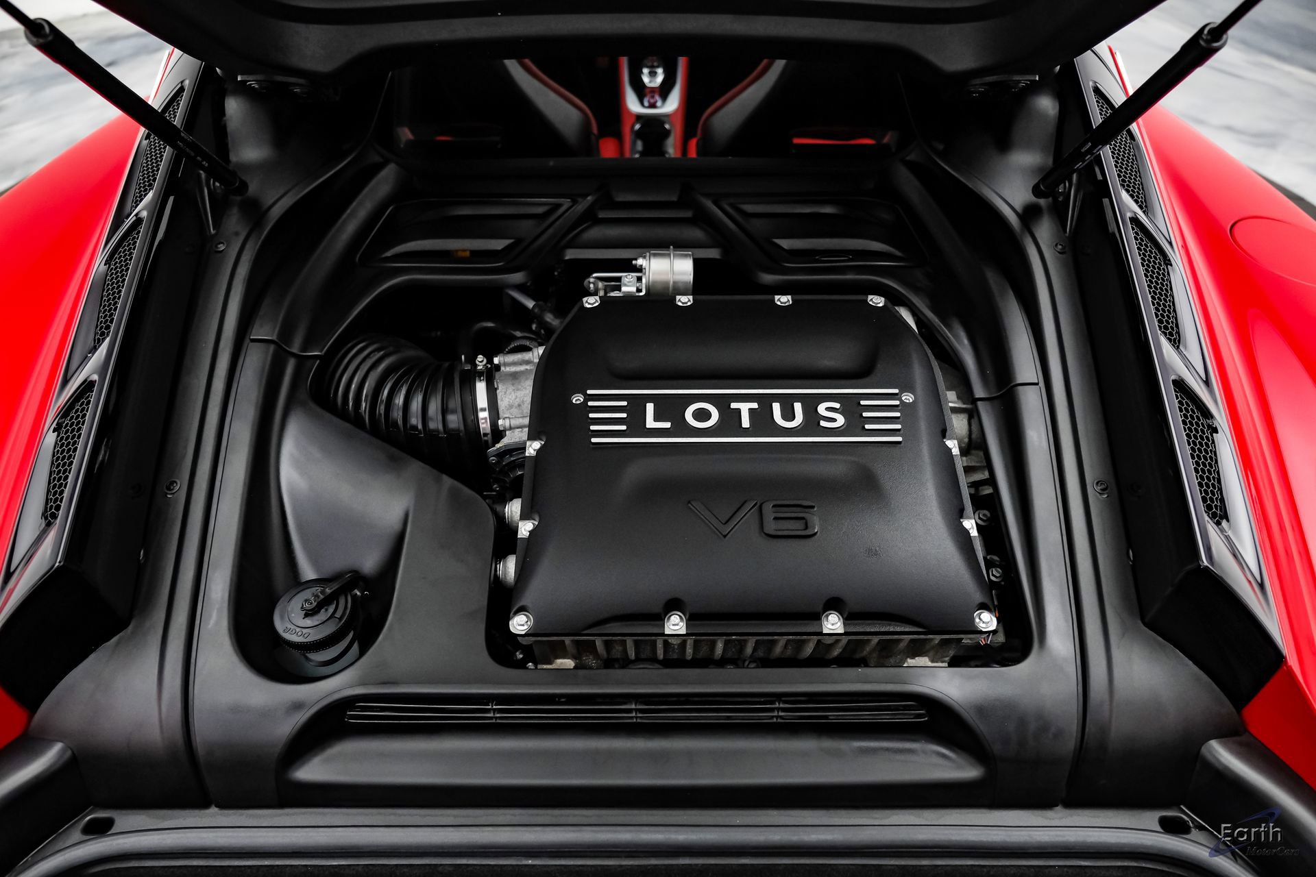 Used 2025 Lotus Emira RWD image 4