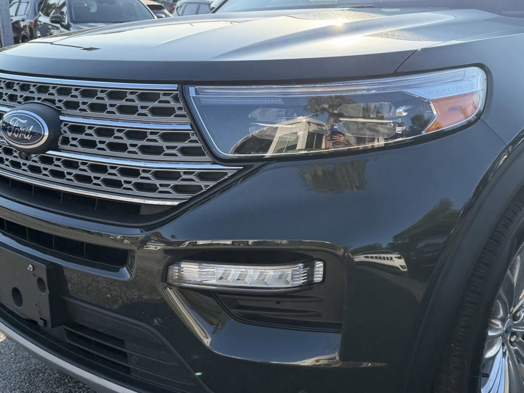 Used 2022 Ford Explorer Limited w/ Limited Technology Package RWD image 10