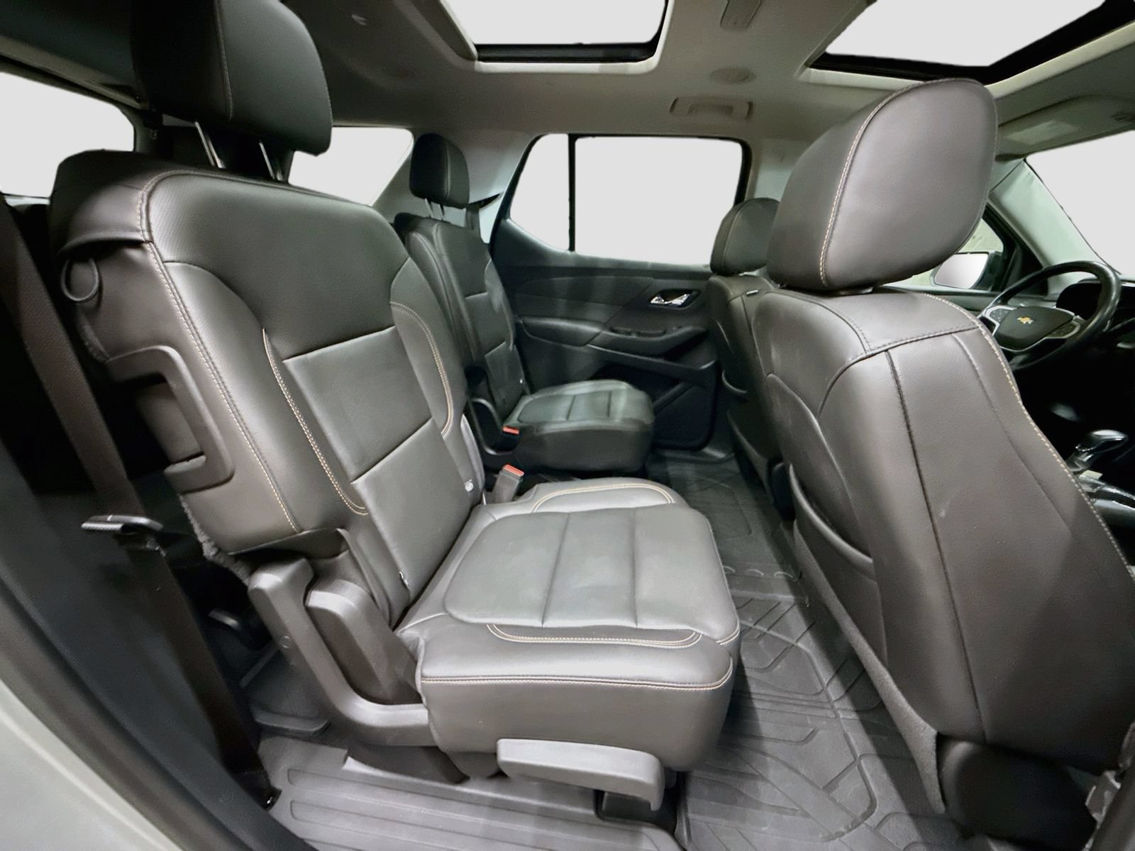 Used 2021 Chevrolet Traverse Premier w/ Redline Edition AWD/4WD image 33
