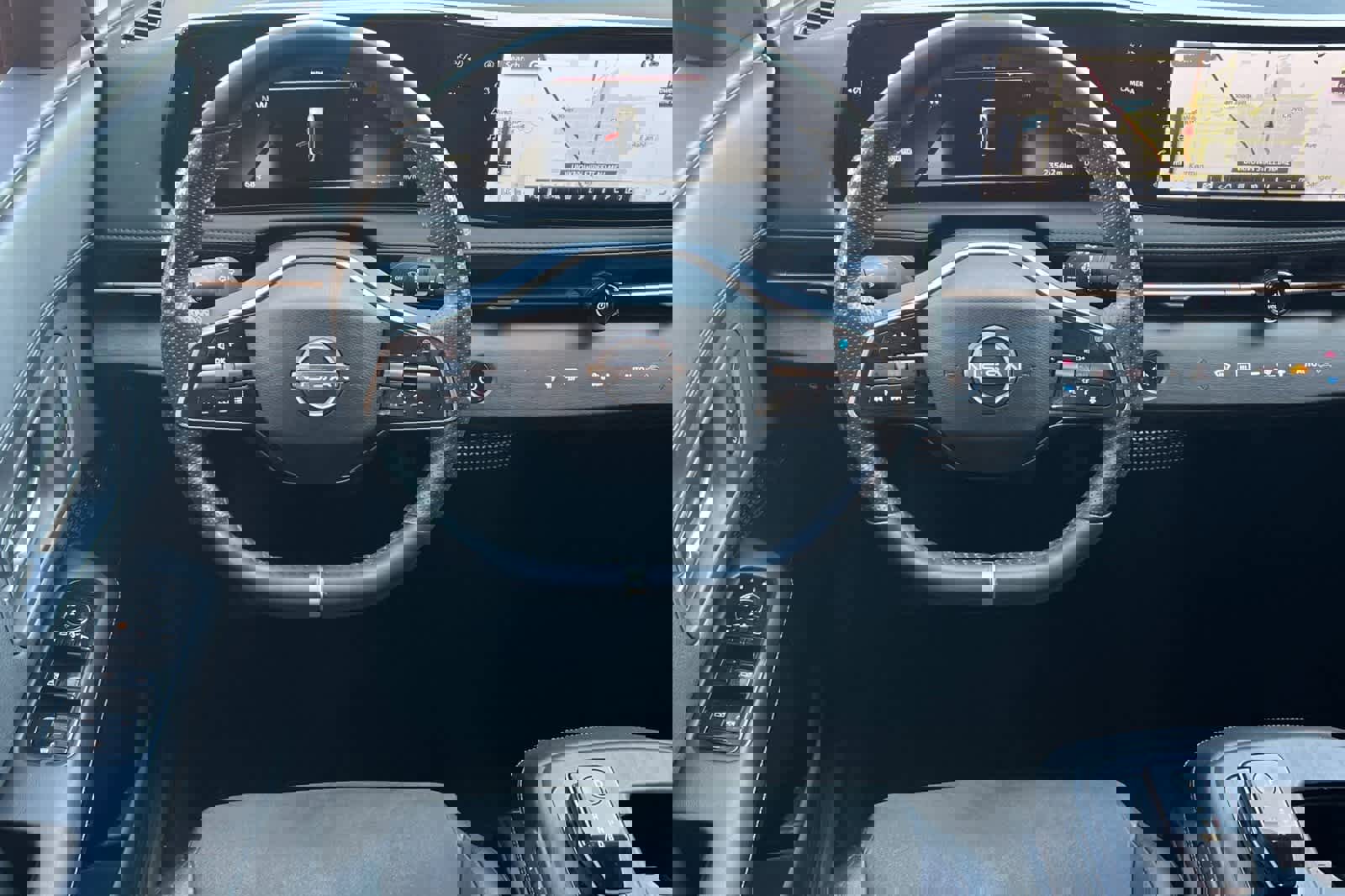 Certified 2023 Nissan Ariya FWD image 17