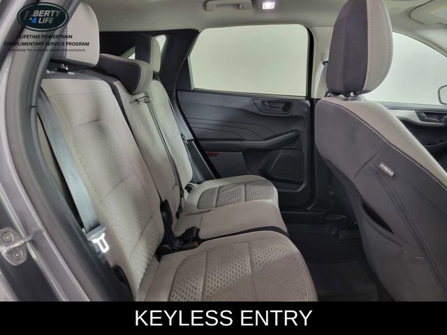 Used 2022 Ford Escape SE w/ SE Sport Appearance Package FWD image 17