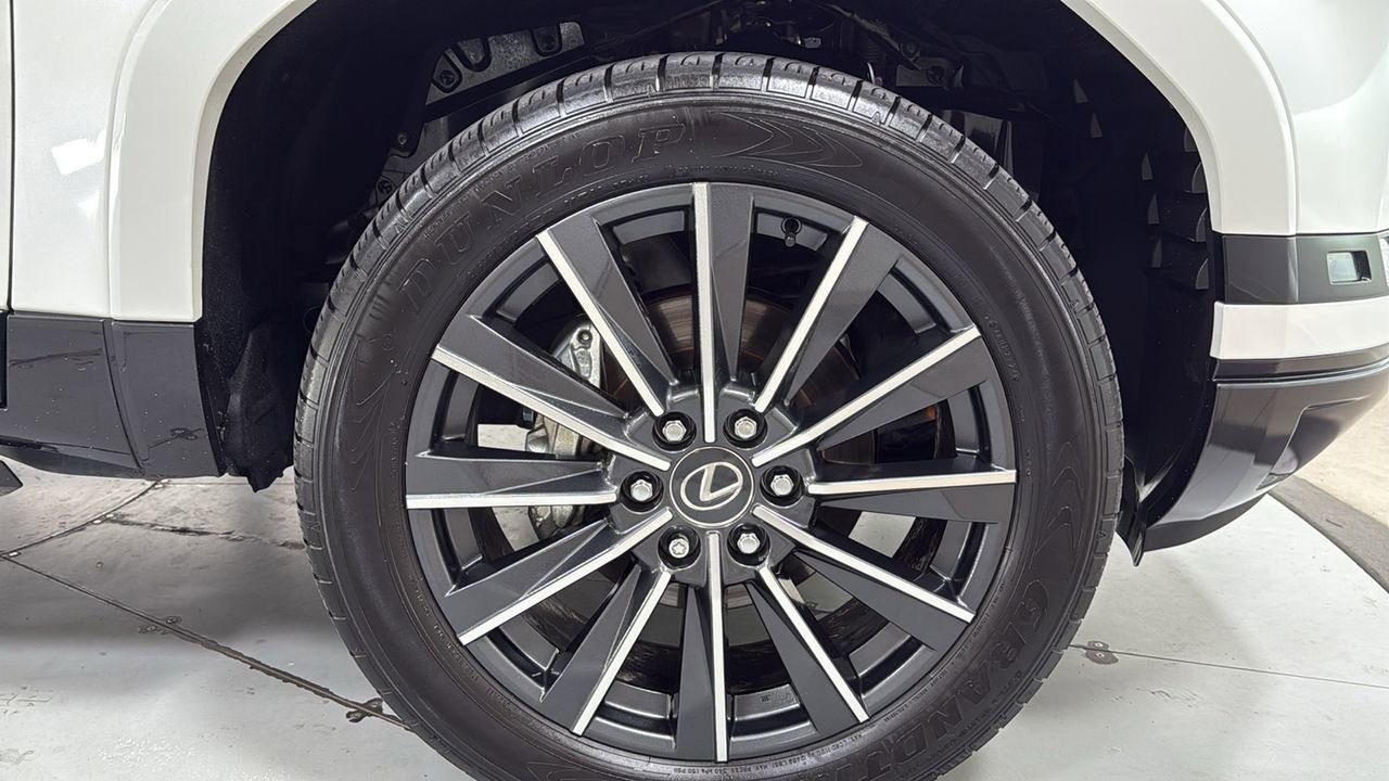 Used 2024 Lexus GX 550 550 Luxury+ w/ Accessory Package (Z1) image 22