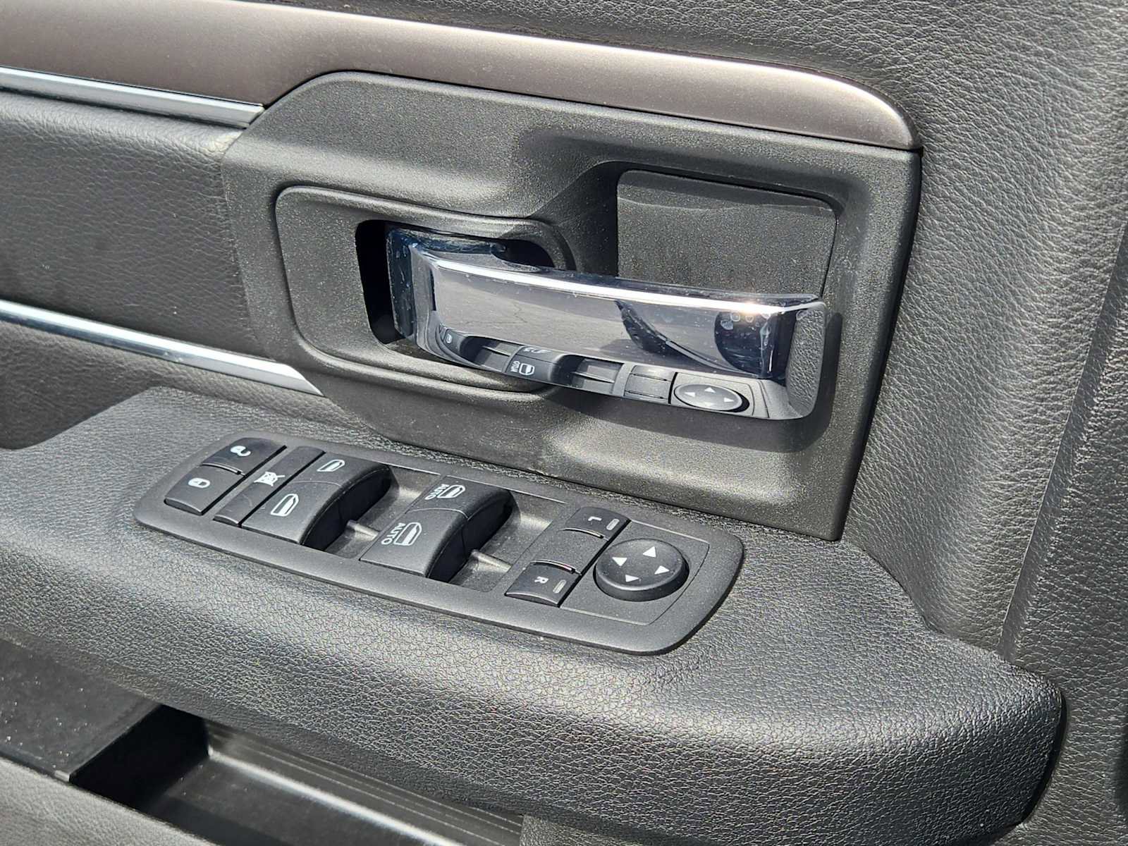 Used 2024 RAM 1500 Classic Warlock AWD/4WD image 39