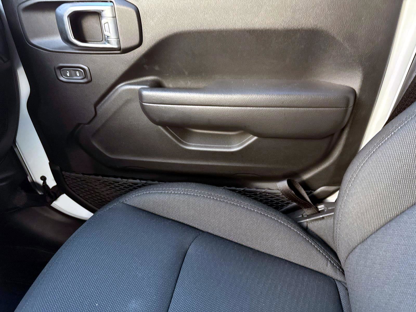 Used 2023 Jeep Wrangler Unlimited w/ Sun & Screen Package image 22