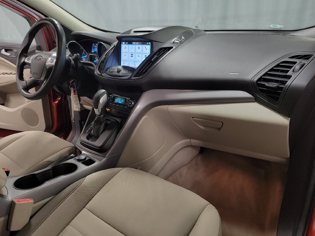 Used 2016 Ford Escape SE w/ Equipment Group 201A AWD/4WD image 34