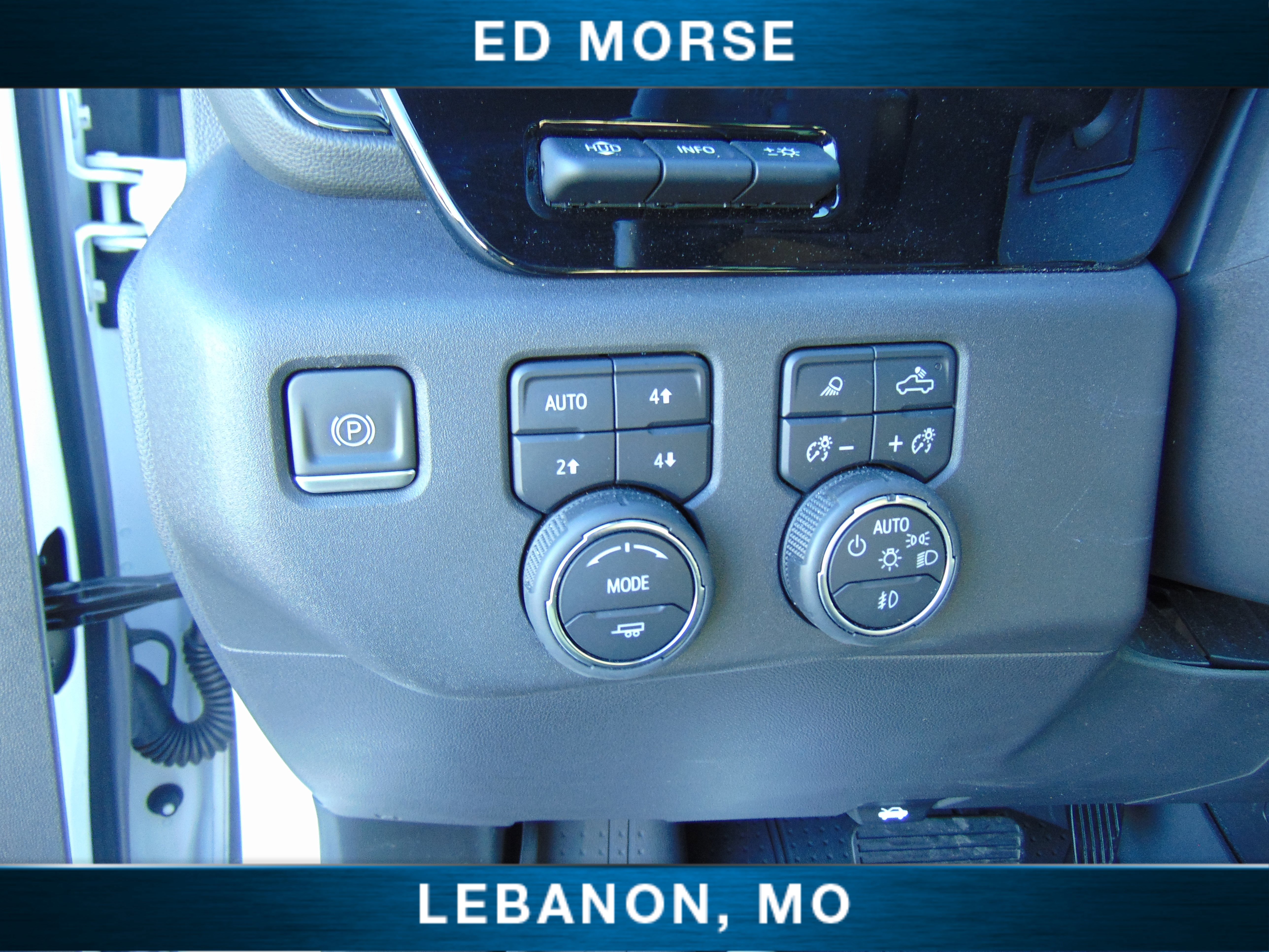 Used 2022 Chevrolet Silverado 1500 ZR2 w/ Technology Package image 22