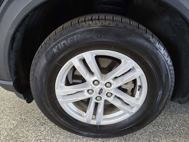 Used 2022 Ford Explorer XLT w/ Equipment Group 202A image 16