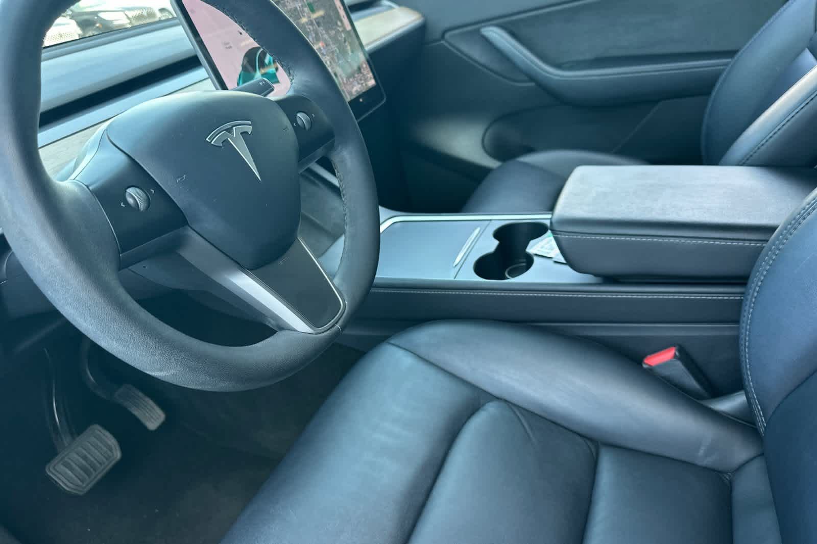 Used 2021 Tesla Model Y Long Range image 11