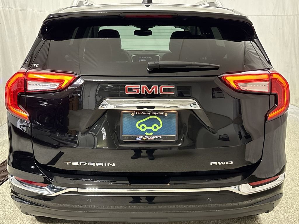 Certified 2023 GMC Terrain Denali w/ Black Diamond Edition image 5
