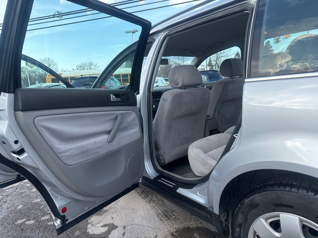 Used 2002 Volkswagen Passat GLS image 12