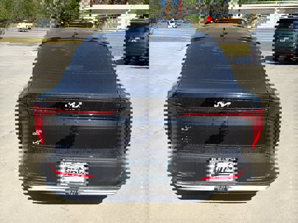 New 2025 Kia K4 LXS image 6