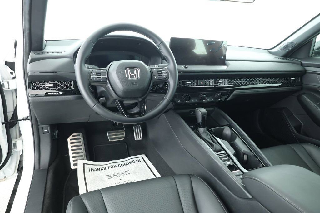 Used 2025 Honda Accord Sport image 11