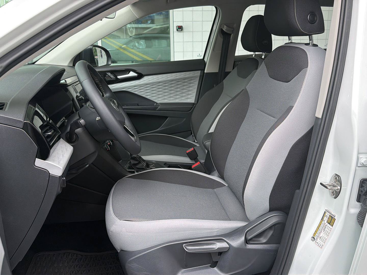 Certified 2024 Volkswagen Taos S FWD image 15