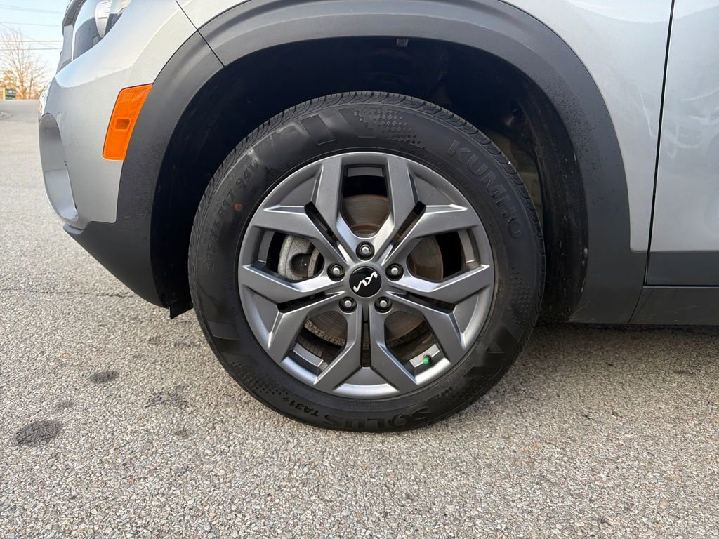 Used 2024 Kia Seltos LX image 22