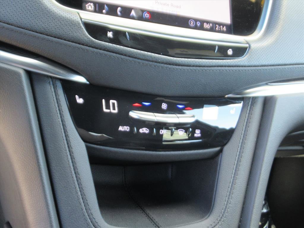 Used 2025 Cadillac XT5 Premium Luxury image 24