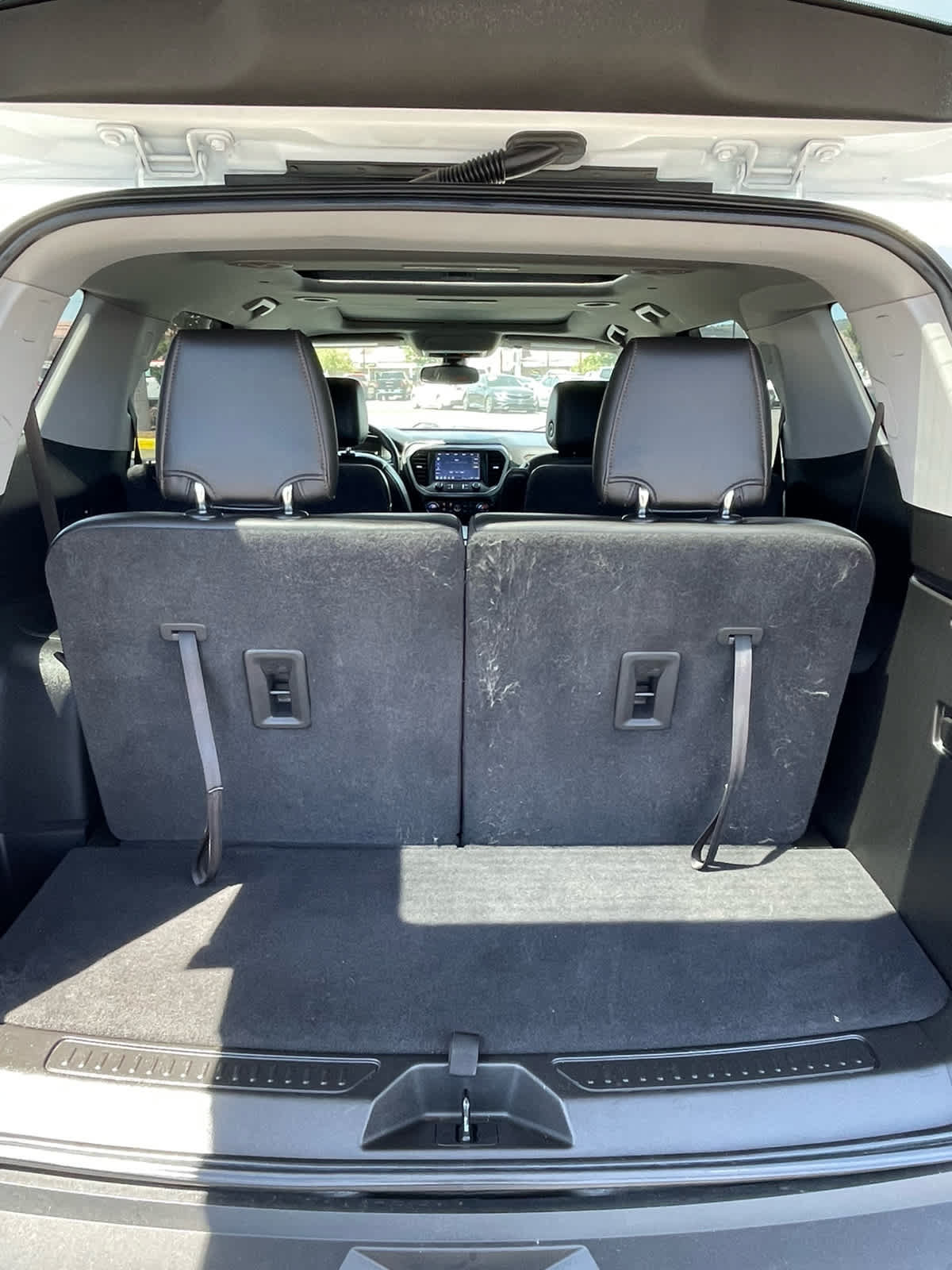 Used 2021 GMC Acadia AT4 w/ Technology Package AWD/4WD image 10