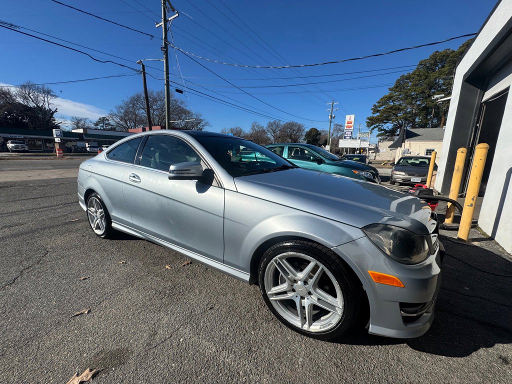 Used 2013 Mercedes-Benz C 250 Coupe image 1