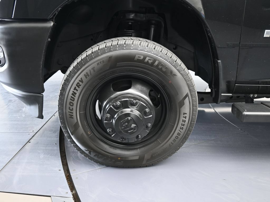 Used 2019 RAM 3500 Tradesman RWD image 31