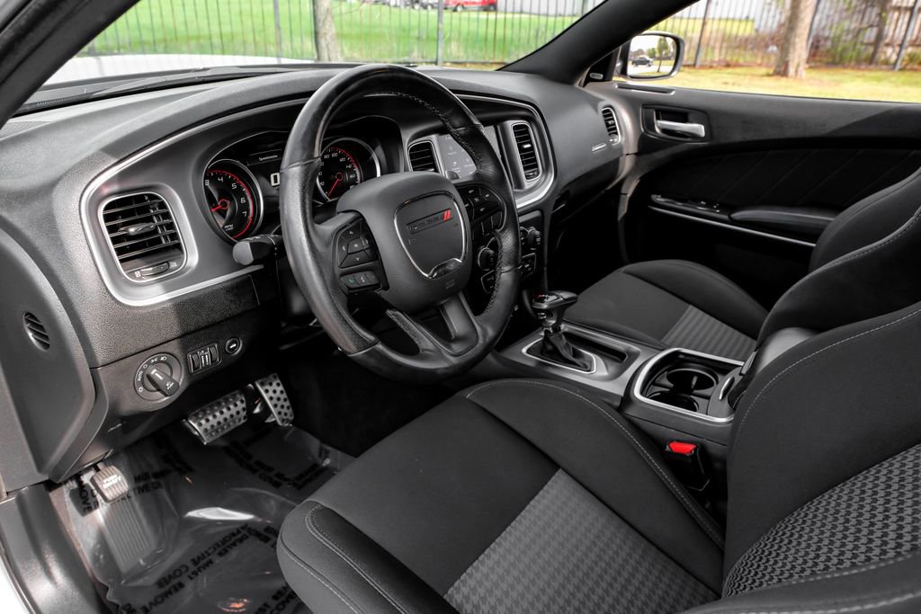 Used 2019 Dodge Charger Scat Pack w/ Navigation & Travel Group image 4