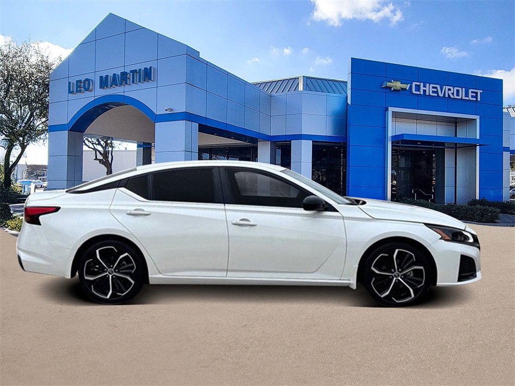 Used 2024 Nissan Altima 2.5 SR image 4